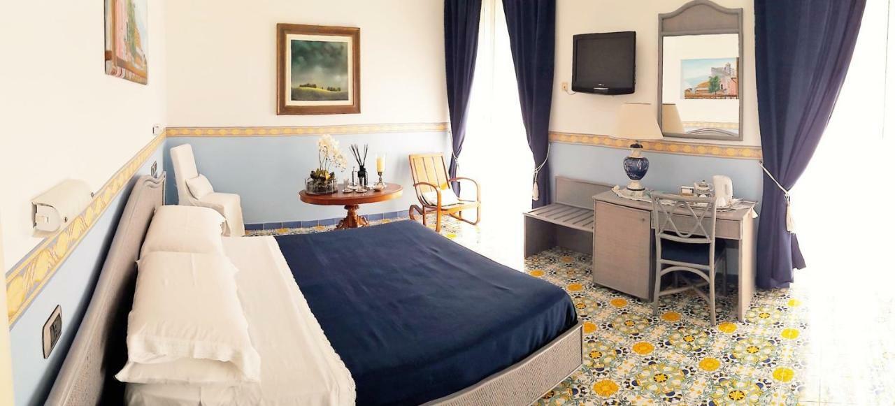 Hotel Stella Maris Casal Velino Exterior foto